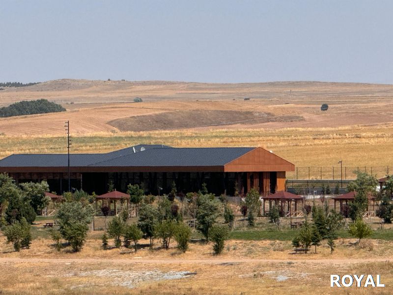  Millet Bahçesi KARŞISINDA SATILIK VİLLA ARSASI